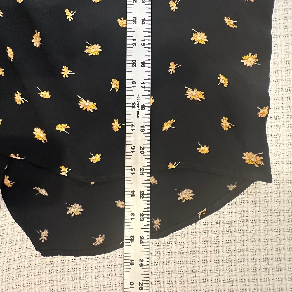 Madewell Blouse Women's Size Medium Black Floral Button Back V-Neck Cottage Boho - Picture 12 of 16
